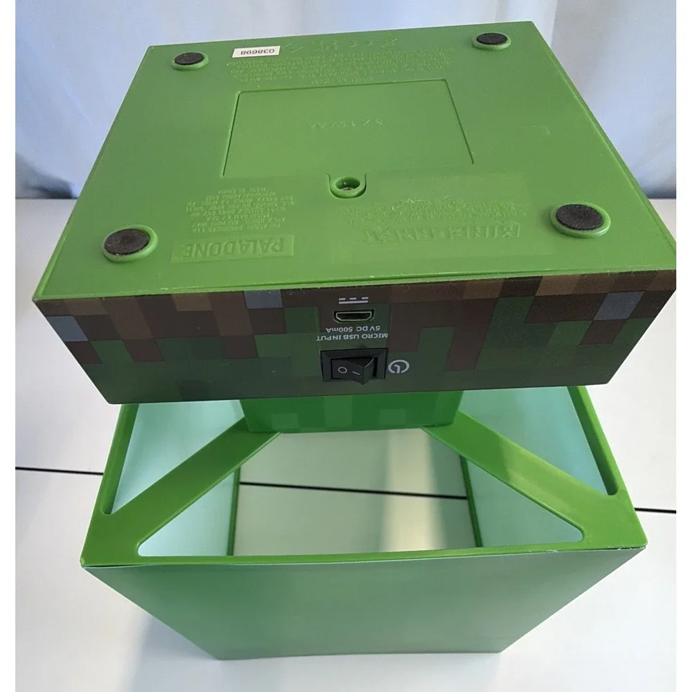 Paladone Minecraft‎ Green Creeper Icon Lamp - Battery or USB Powered
